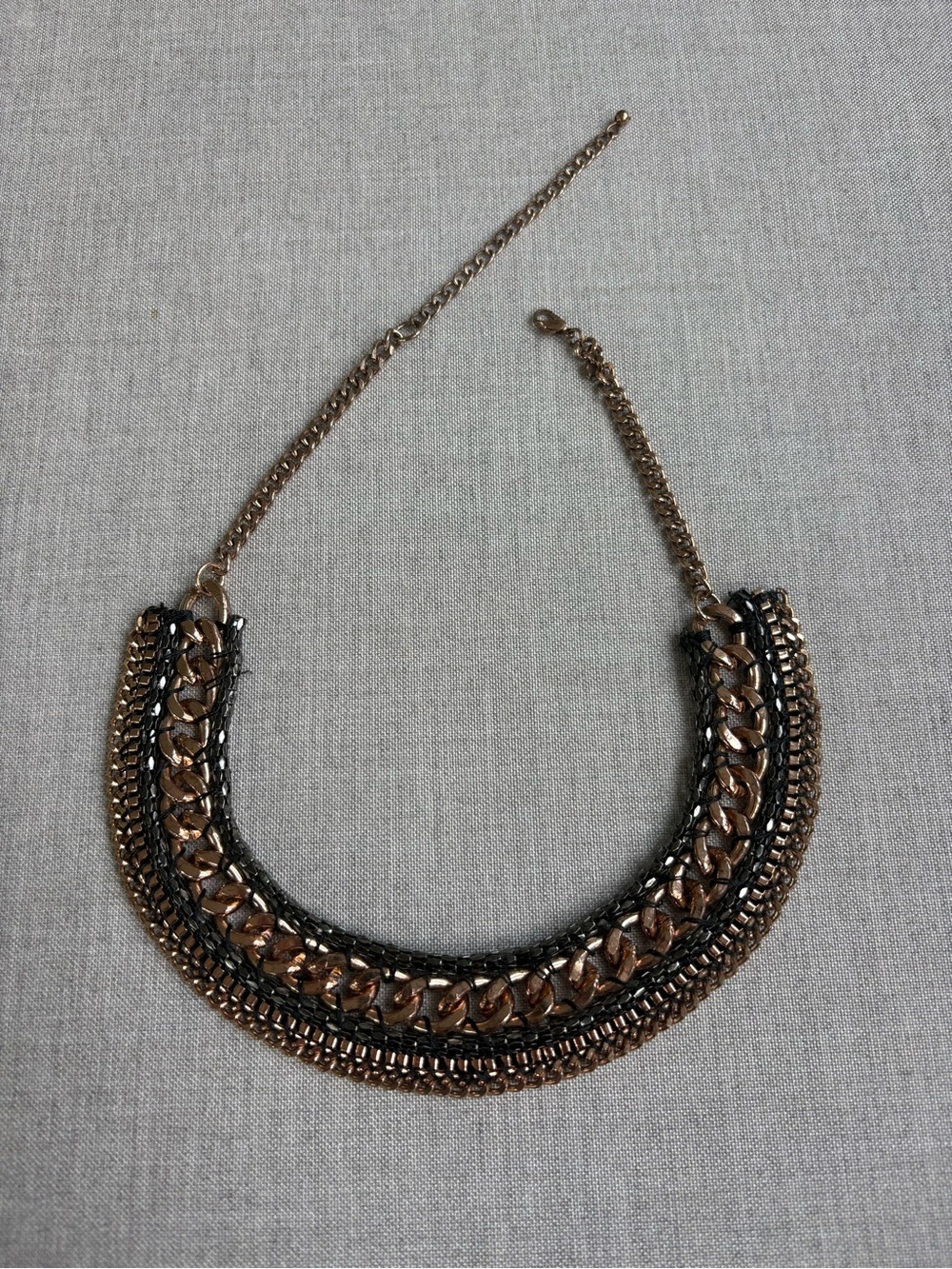 H&M Gold and Black Chain Collar Necklace